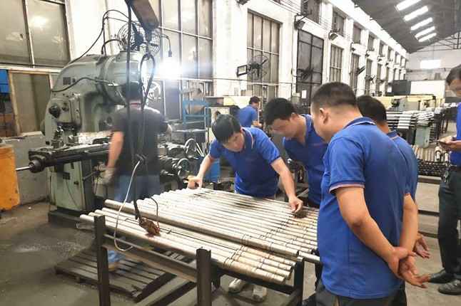 半岛网页版登入界面-半岛online(中国)每周对各个工序进行质量监督检验的现场。